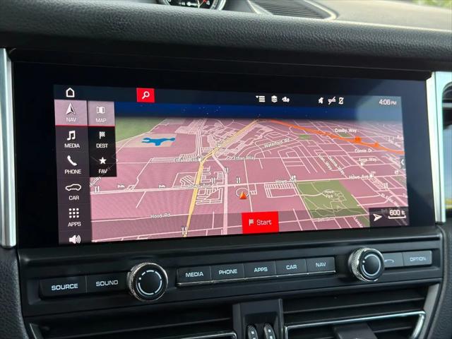 2020 Porsche Macan Macan