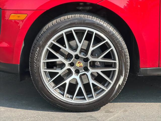 2020 Porsche Macan Macan
