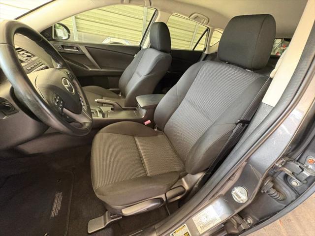 2013 Mazda Mazda3 i Touring