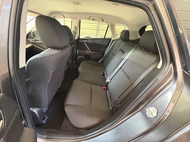 2013 Mazda Mazda3 i Touring