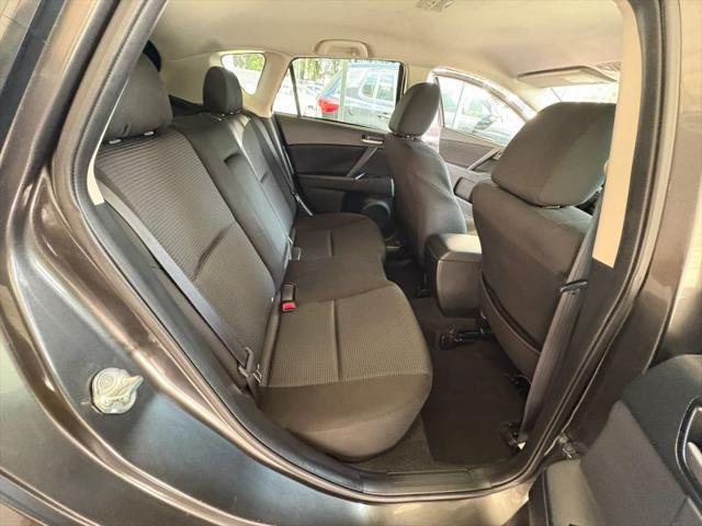 2013 Mazda Mazda3 i Touring