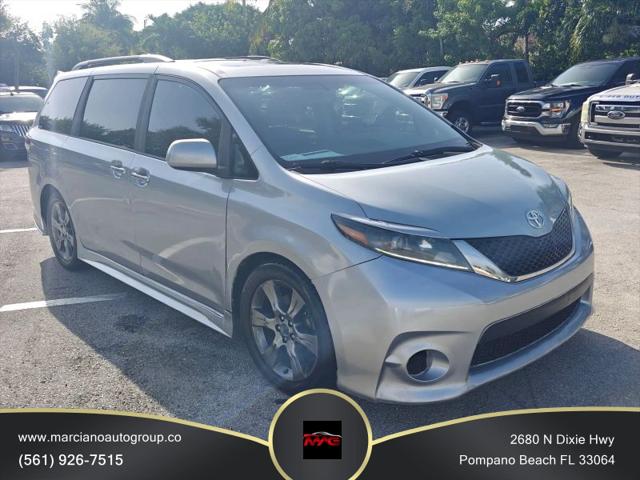 2015 Toyota Sienna SE 8 Passenger for sale in Pompano Beach, FL