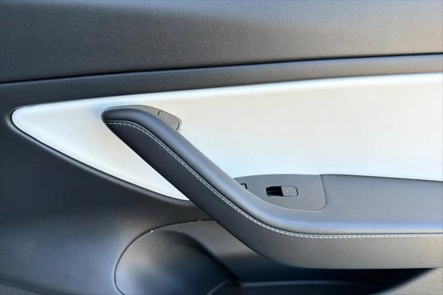 2020 Tesla Model 3 Standard Range Plus Rear-Wheel Drive
