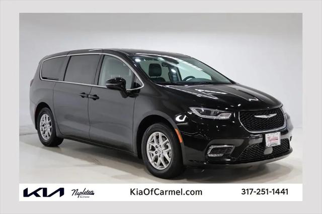 2024 Chrysler Pacifica Touring L for sale in Indianapolis, IN