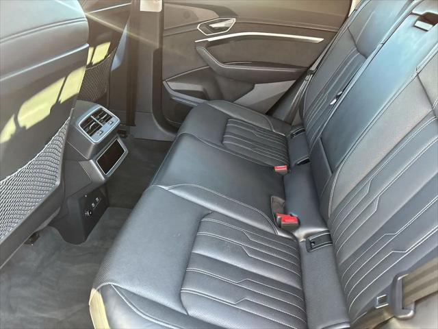 2021 Audi e-tron Prestige quattro