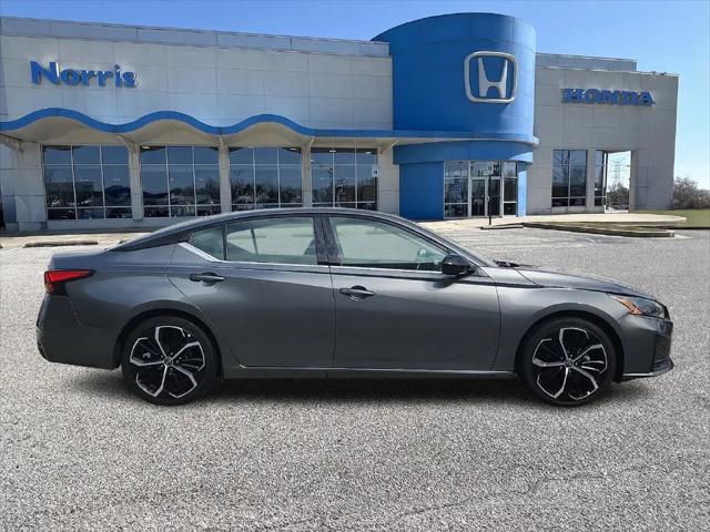 2023 Nissan Altima SR FWD