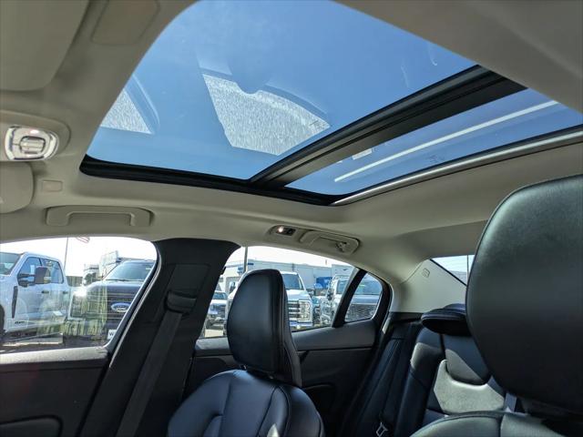 2019 Volvo S60 T6 Momentum