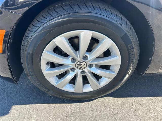2017 Volkswagen Beetle 1.8T Fleet