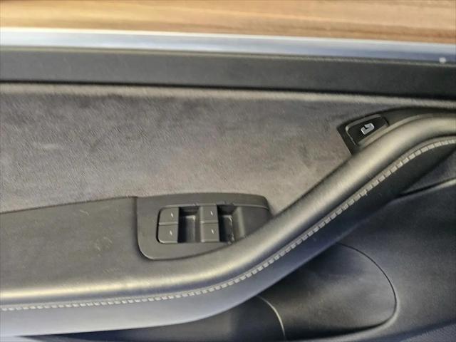 2022 Tesla Model 3 Rear-Wheel Drive
