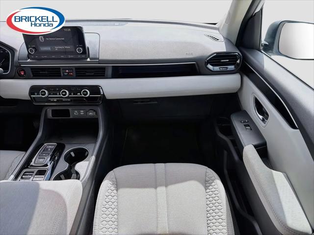 2023 Honda Pilot 2WD LX