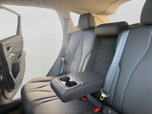 2023 Acura RDX Standard