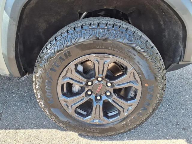 2025 GMC Canyon Elevation 4WD