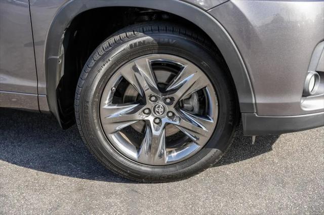 2017 Toyota Highlander Limited Platinum