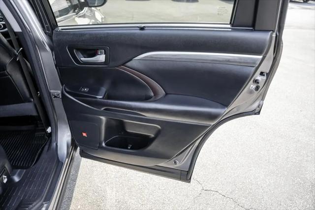 2017 Toyota Highlander Limited Platinum