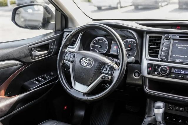 2017 Toyota Highlander Limited Platinum