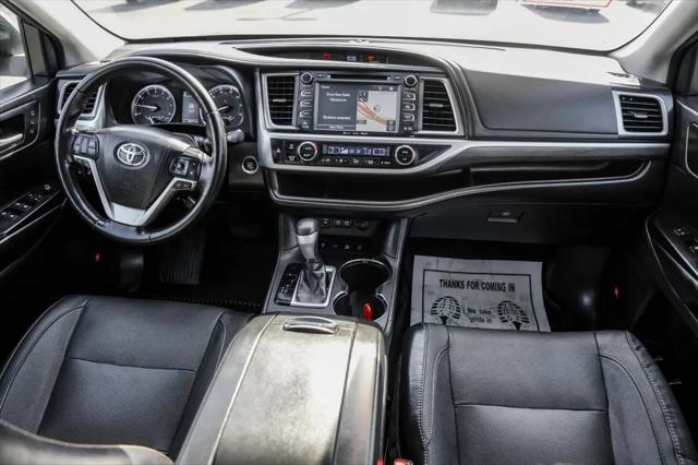 2017 Toyota Highlander Limited Platinum