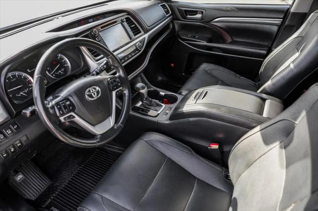2017 Toyota Highlander Limited Platinum