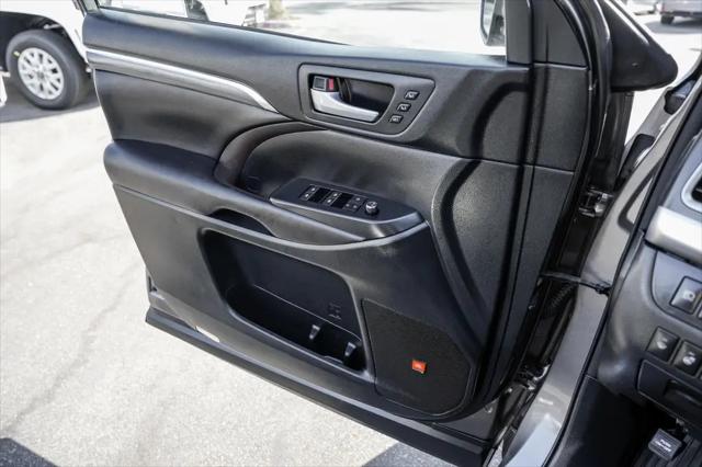 2017 Toyota Highlander Limited Platinum