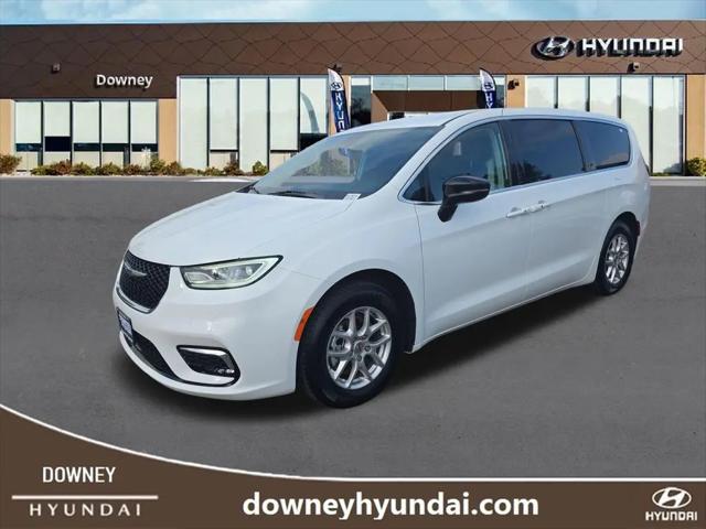 2024 Chrysler Pacifica Touring L for sale in Downey, CA