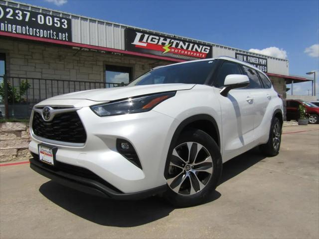 2022 Toyota Highlander XLE for sale in Grand Prairie, TX