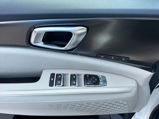 2027 Kia Carnival SX