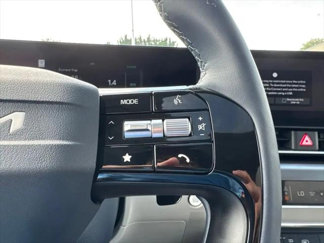2027 Kia Carnival SX