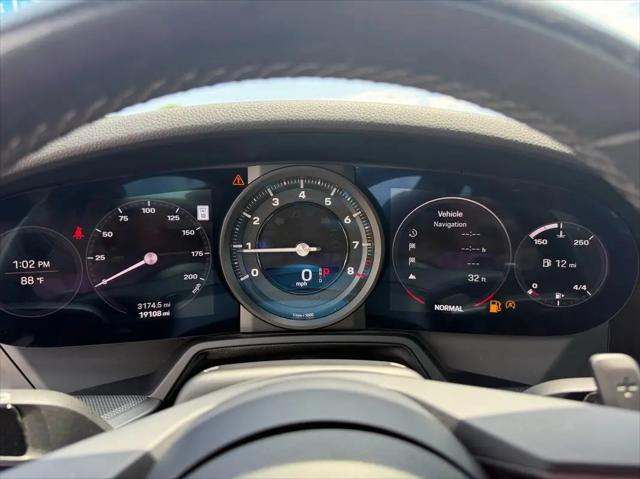 2022 Porsche 911 Carrera