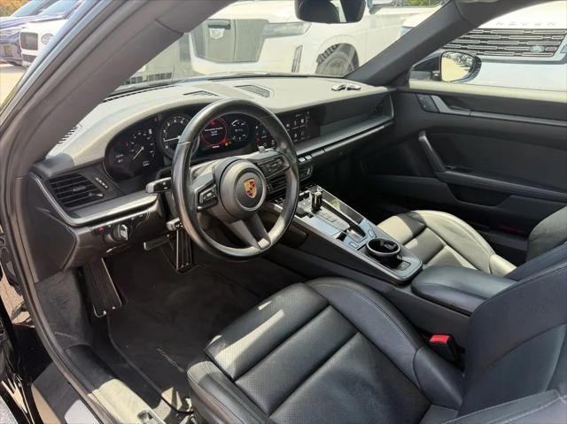 2022 Porsche 911 Carrera