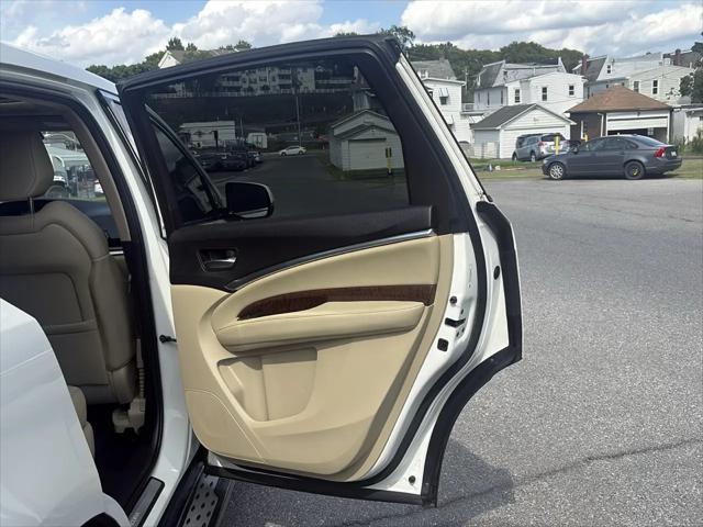 2017 Acura MDX w/Technology Package