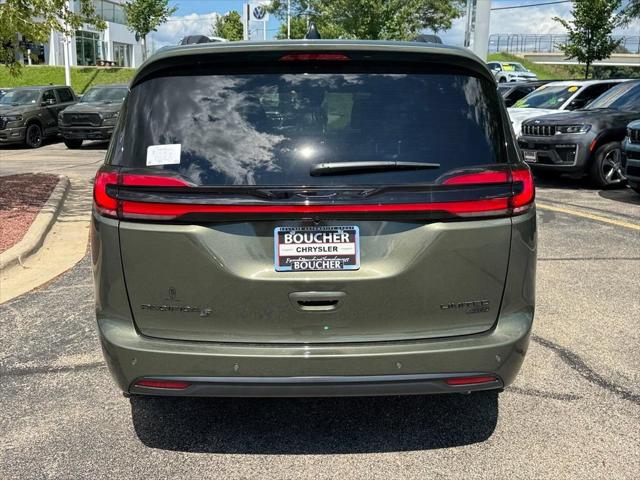 2027 Chrysler Pacifica PACIFICA LIMITED AWD