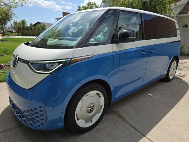 2025 Volkswagen ID. Buzz 1st Edition with 4MOTION 2025 Volkswagen ID. Buzz 1st Edition with 4MOTION