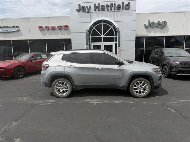 2023 Jeep Compass Latitude Lux FWD for sale in Frontenac, KS