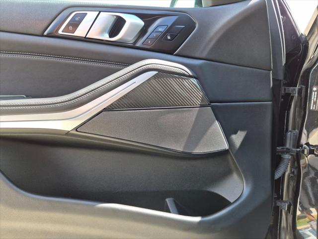 2025 BMW X5 M60i