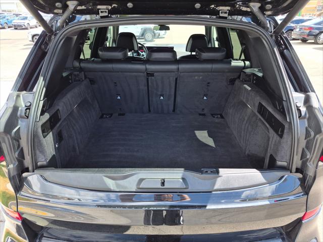 2025 BMW X5 M60i