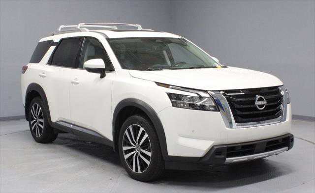 2024 Nissan Pathfinder Platinum 4WD for sale in Groveport, OH