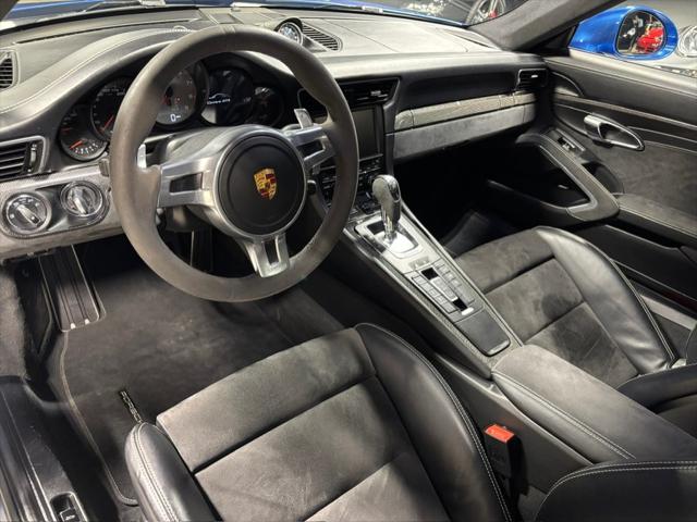 2016 Porsche 911 Carrera GTS