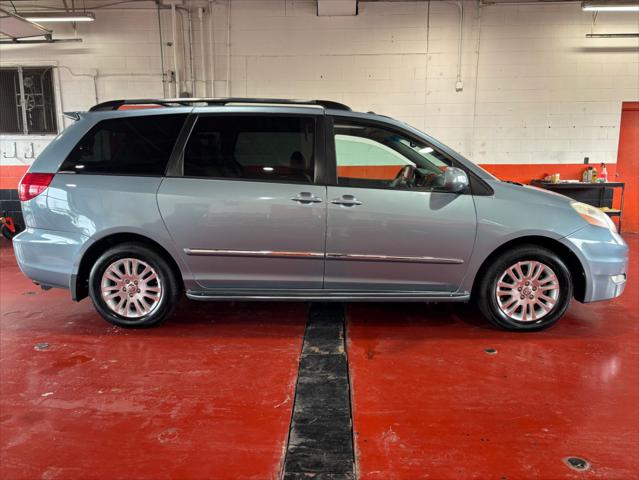 2008 Toyota Sienna Limited for sale near Franklin, OH