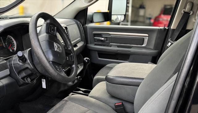 2018 Ram 3500 SLT Crew Cab 4x4 8 Box
