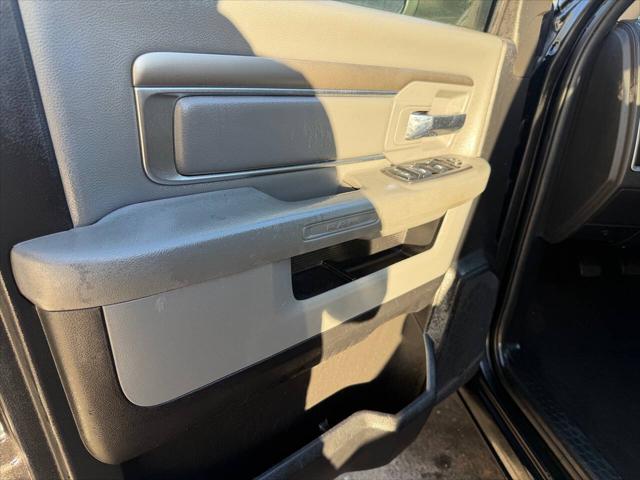 2018 Ram 3500 SLT Crew Cab 4x4 8 Box