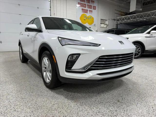 2025 Buick NV Preferred FWD for sale in Dover, OH
