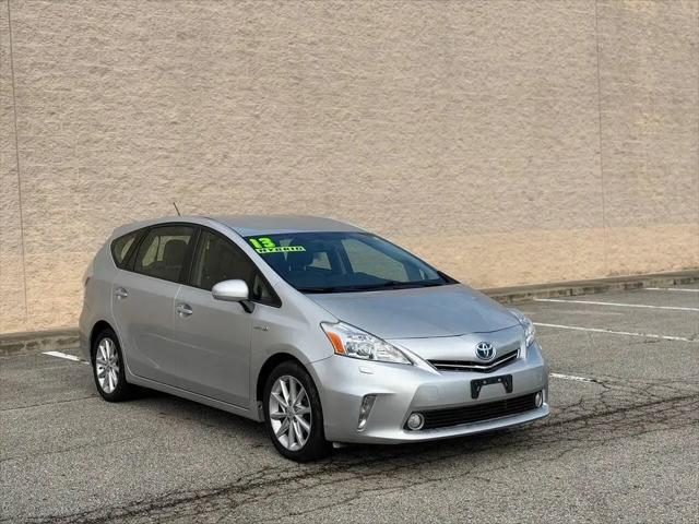 2013 Toyota Prius v for sale near Newark, OH