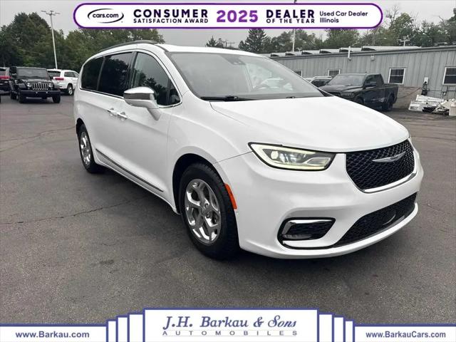 2022 Chrysler Pacifica Limited for sale in Cedarville, IL