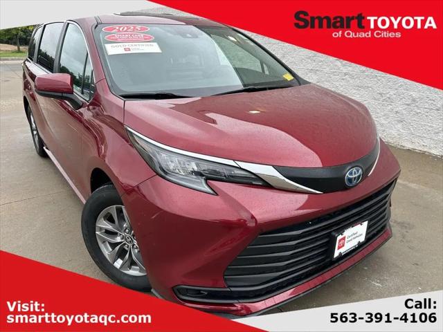 2025 Toyota Sienna LE for sale in Davenport, IA