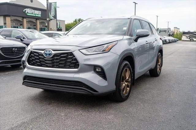 2022 Toyota Highlander Hybrid XLE Bronze Edition for sale in Fort Wayne, IN