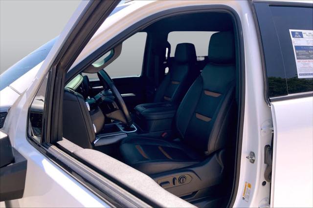 Used 2022 GMC Sierra 2500HD 4WD Crew Cab Standard Bed AT4 For Sale in Lubbock, TX