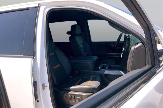 Used 2022 GMC Sierra 2500HD 4WD Crew Cab Standard Bed AT4 For Sale in Lubbock, TX