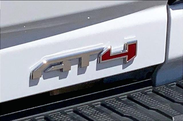 Used 2022 GMC Sierra 2500HD 4WD Crew Cab Standard Bed AT4 For Sale in Lubbock, TX