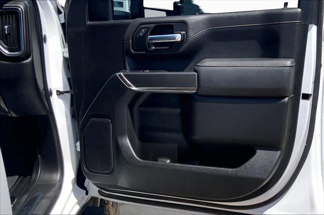 Used 2022 GMC Sierra 2500HD 4WD Crew Cab Standard Bed AT4 For Sale in Lubbock, TX