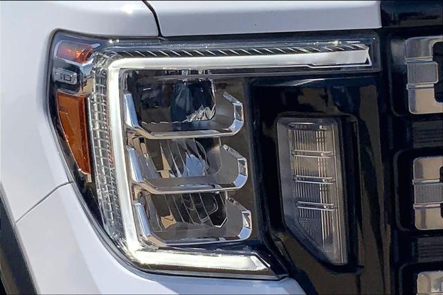 Used 2022 GMC Sierra 2500HD 4WD Crew Cab Standard Bed AT4 For Sale in Lubbock, TX