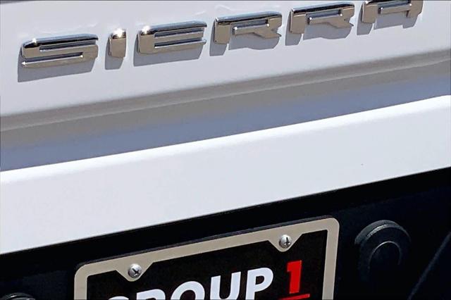 Used 2022 GMC Sierra 2500HD 4WD Crew Cab Standard Bed AT4 For Sale in Lubbock, TX